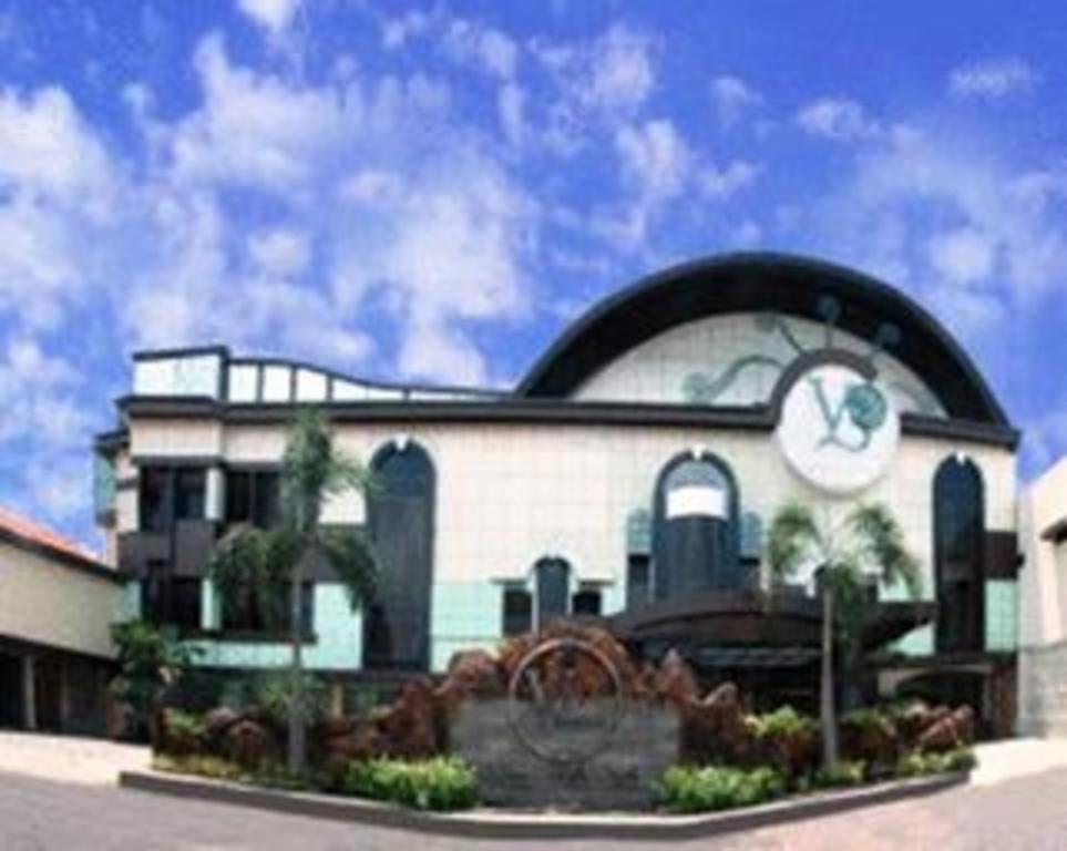 V3 Hotel Surabaia Exterior foto